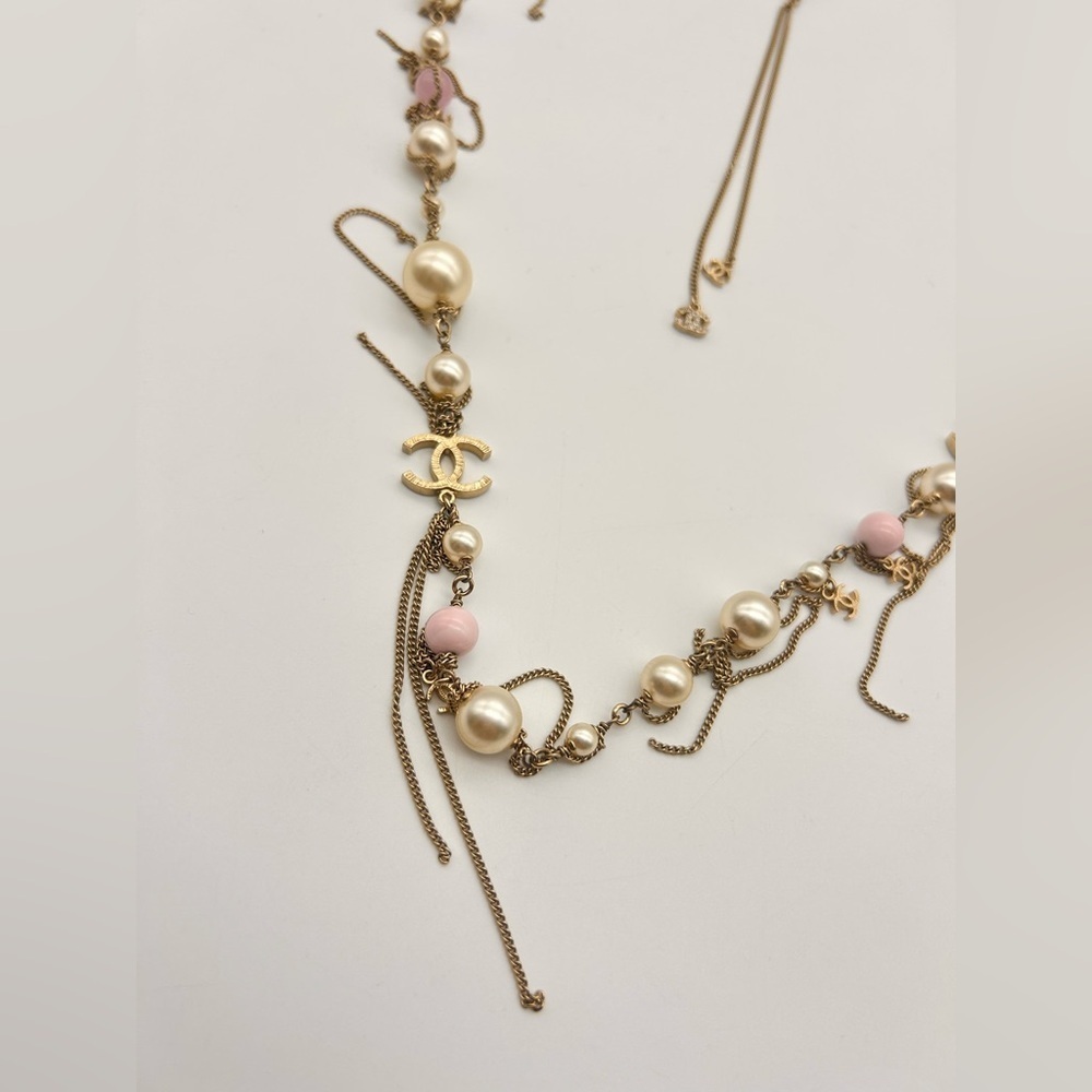 Chanel 100% Authentic Pearl 3 Large CC Long Necklace Silver Pink Tone 20 Inch - Picture 2 of 11